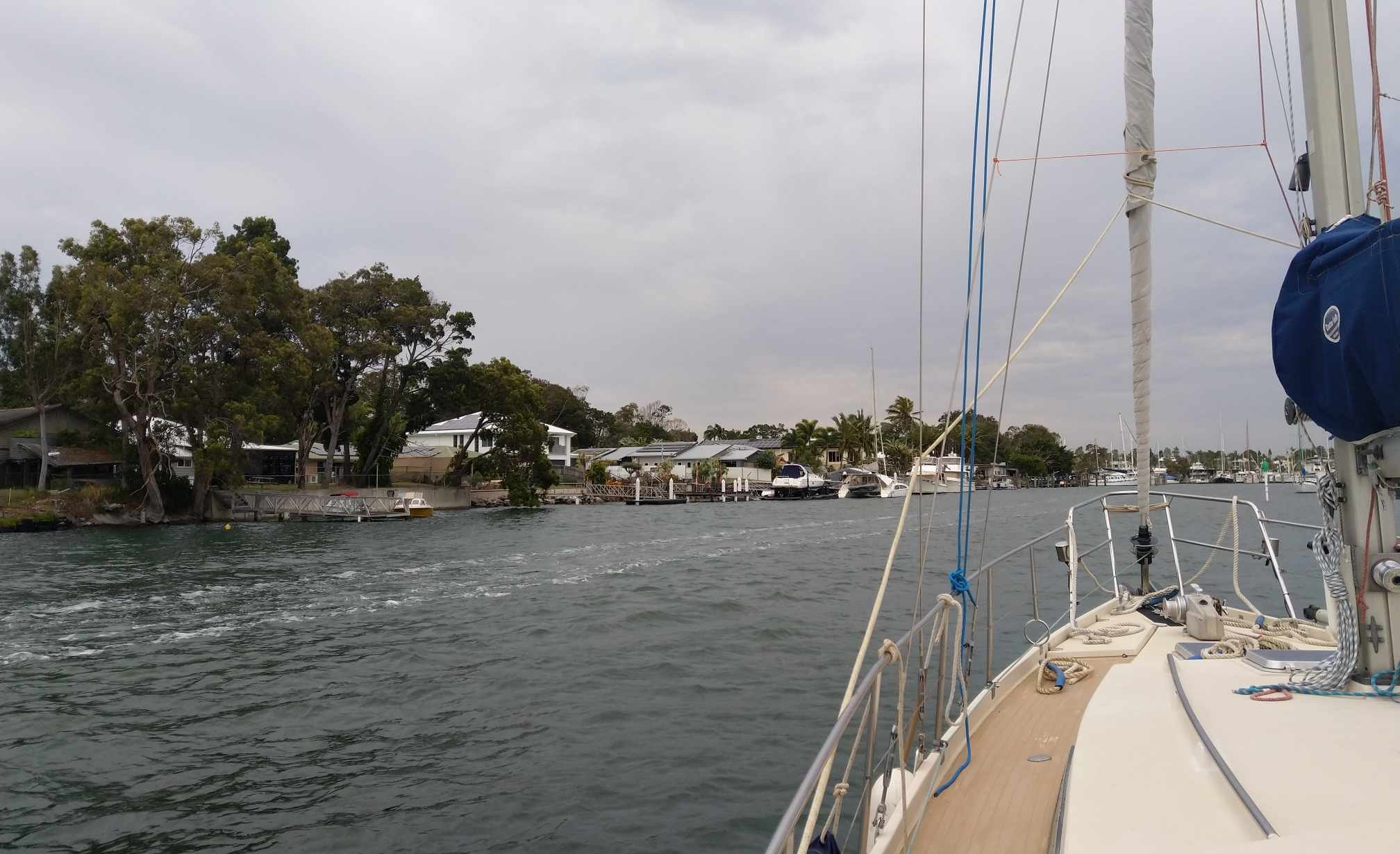 En direction de la marina