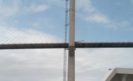 La grue, 250 m de haut