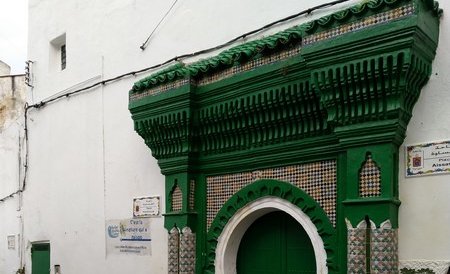 Porte de la mosquée de la medina