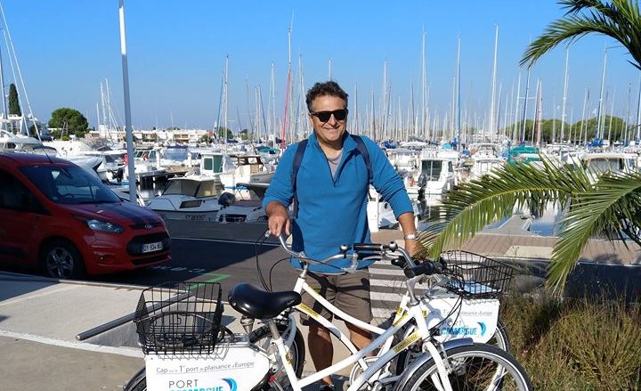 La capitainerie nous prête des vélos.. heureusement