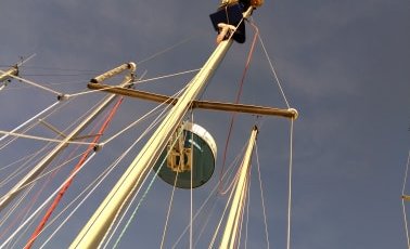 Montée au mât