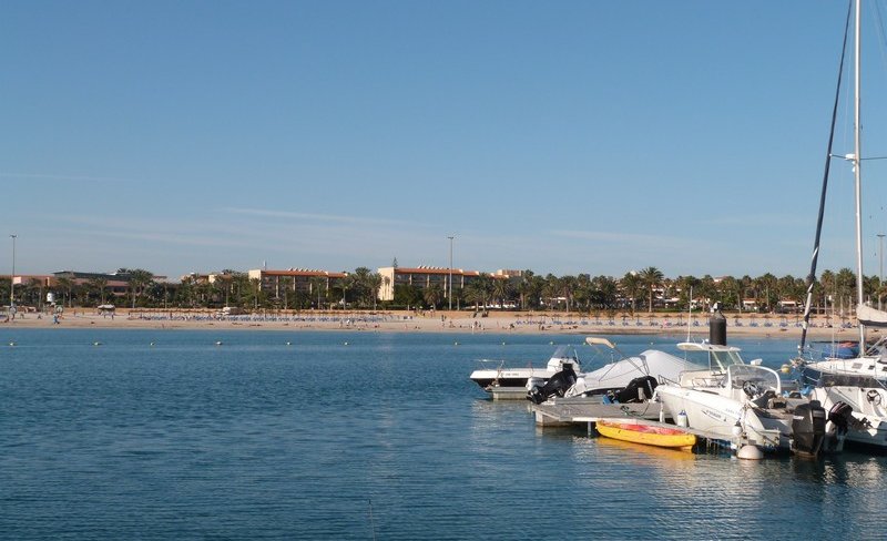 La marina et la plage