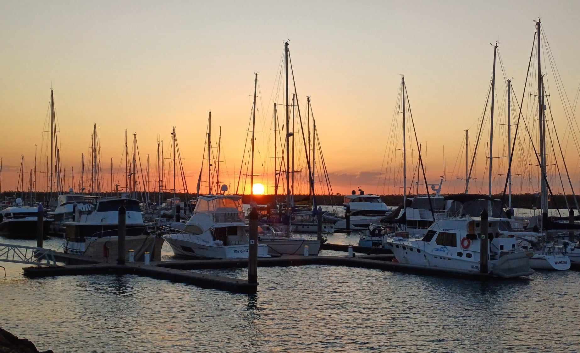 Coucher de soleil sur la marina