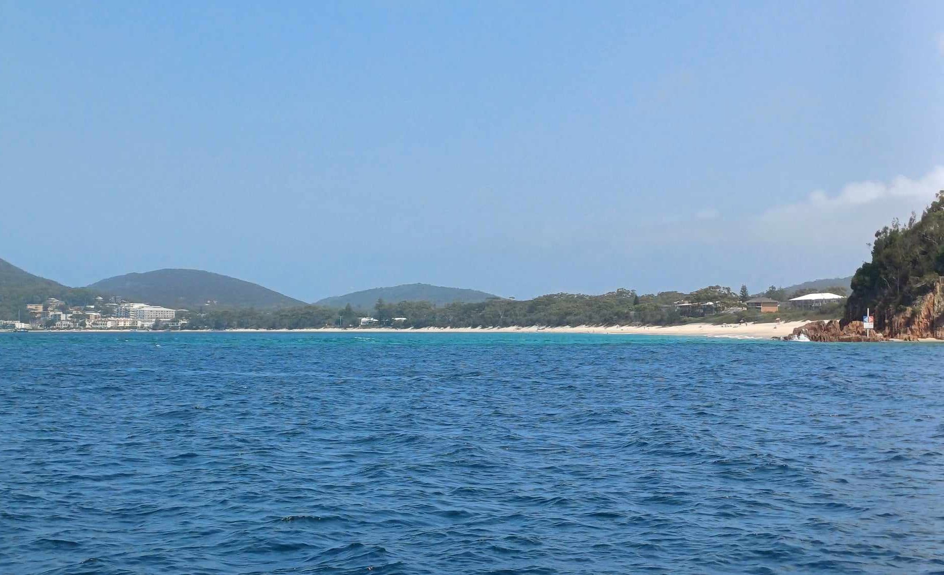 Shoal Bay sous le soleil en partant