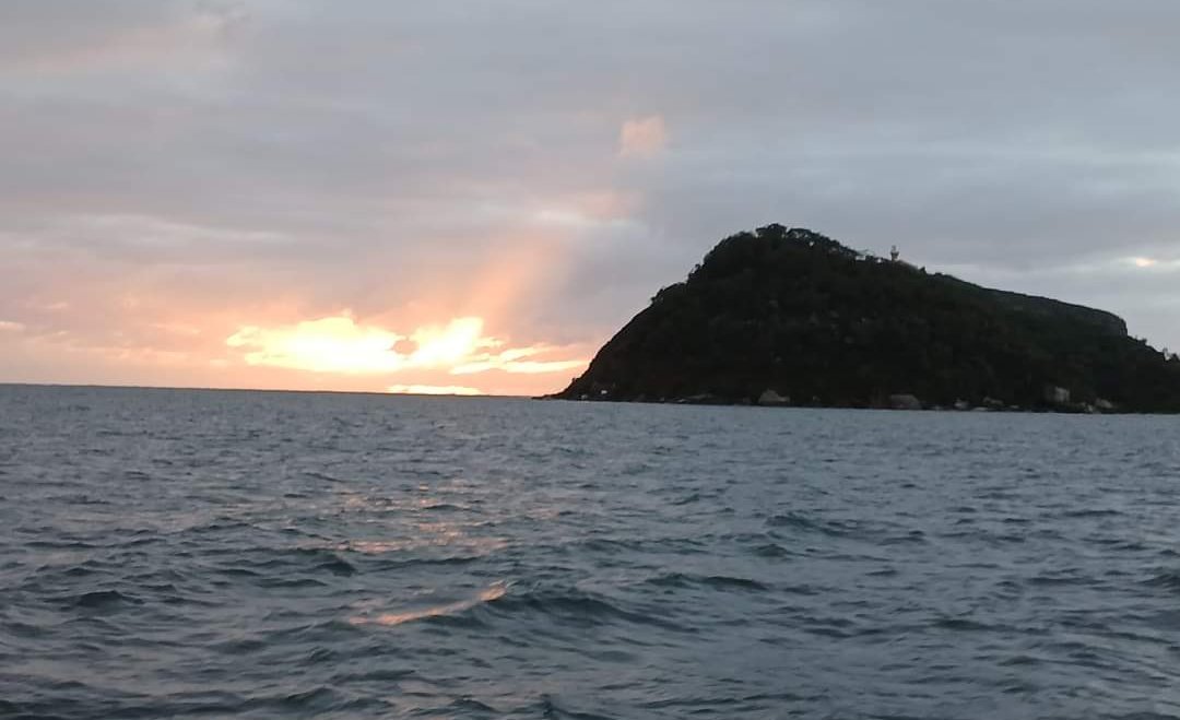 Départ de Pittwater au lever du jour