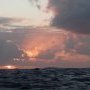 Le bateau plateforme de loin, impressionnant