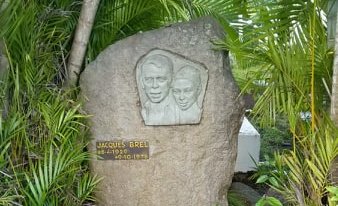tombe de Jacques Brel