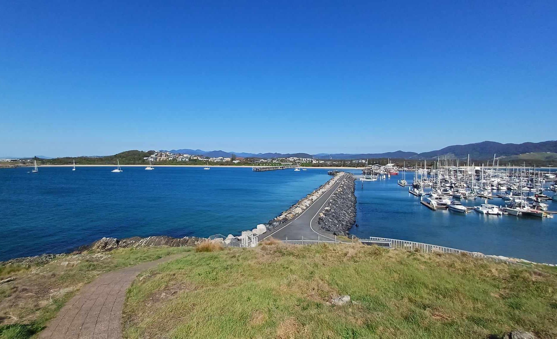 Vue de la marina en allant vers Muttonbird Peninsula